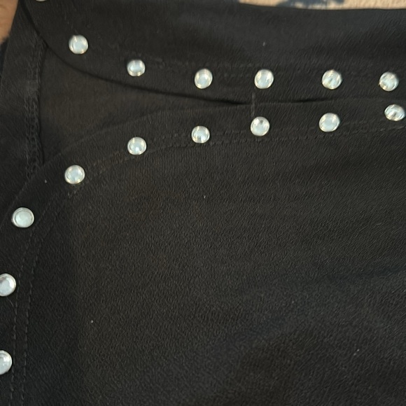 NWOT 89th & Madison Black Top with Rhinestone Detailing on Sleeves - Picture 7 of 7